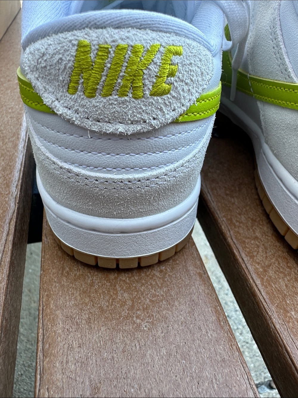 NIKE Dunk Low - Picture 3 of 4